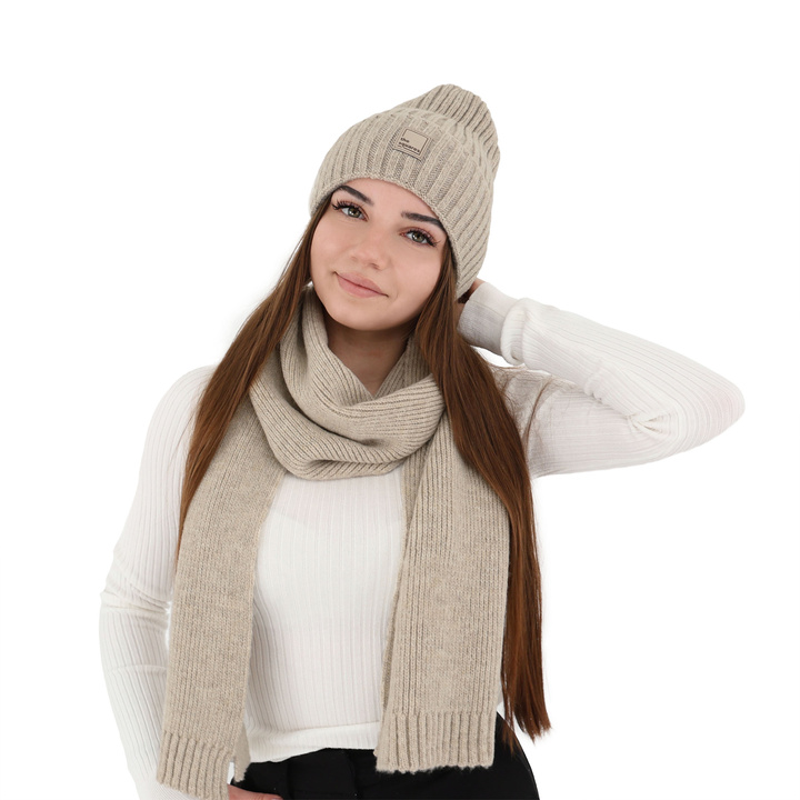 Женский зимний шарф бежевый шерстяной Loretta