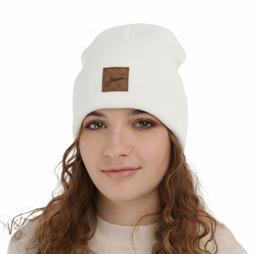 белый
