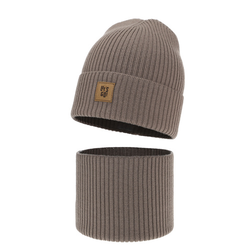 Коричневый