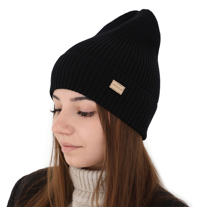 Женская весенне-зимняя шапка черного цвета из 100% шерсти мериноса Sophie