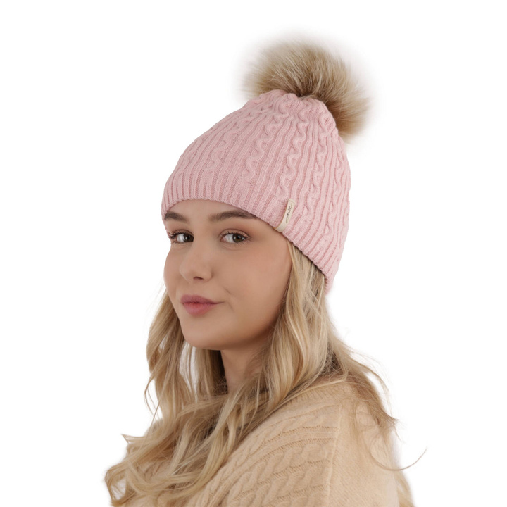 Женская зимняя шапочка розового цвета Xena