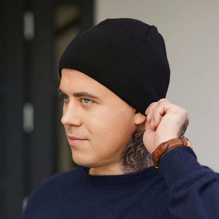 Мужская зимняя шапка черного цвета Artist