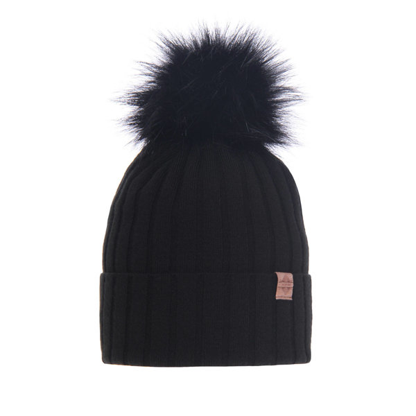 Женская зимняя шапка черного цвета с помпоном Loara
